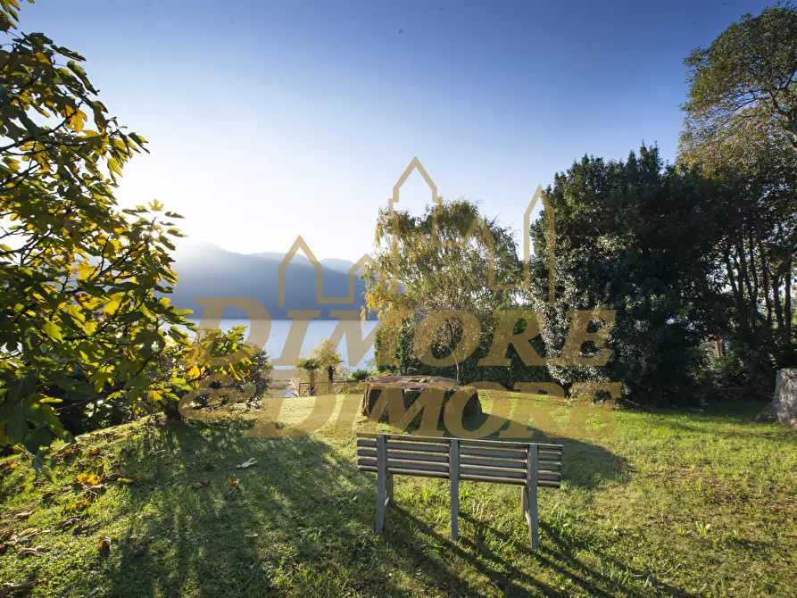 Immagine 7 di Villa in vendita  a Ghiffa