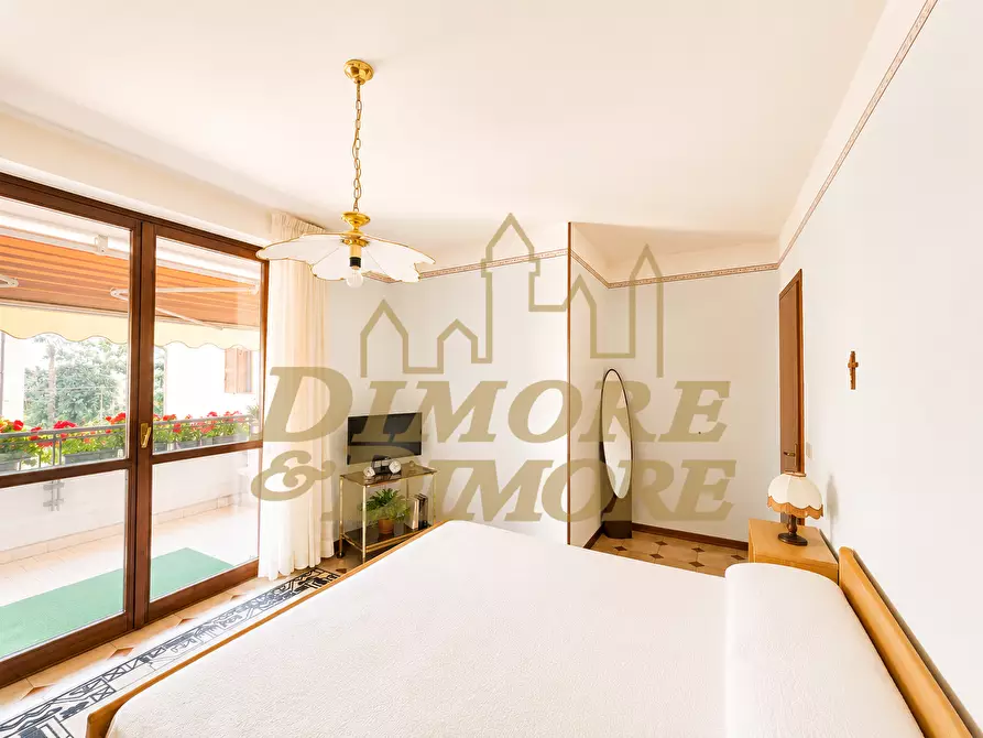 Immagine 4 di Appartamento in vendita  in Viale Garibaldi 19 a Maccagno Con Pino E Veddasca