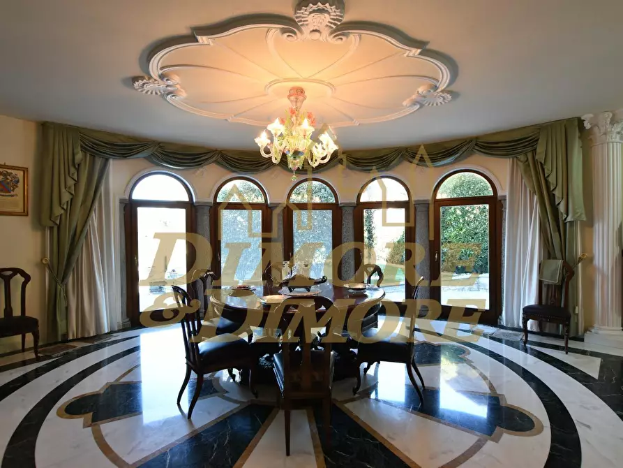 Immagine 18 di Villa in vendita  a Verbania