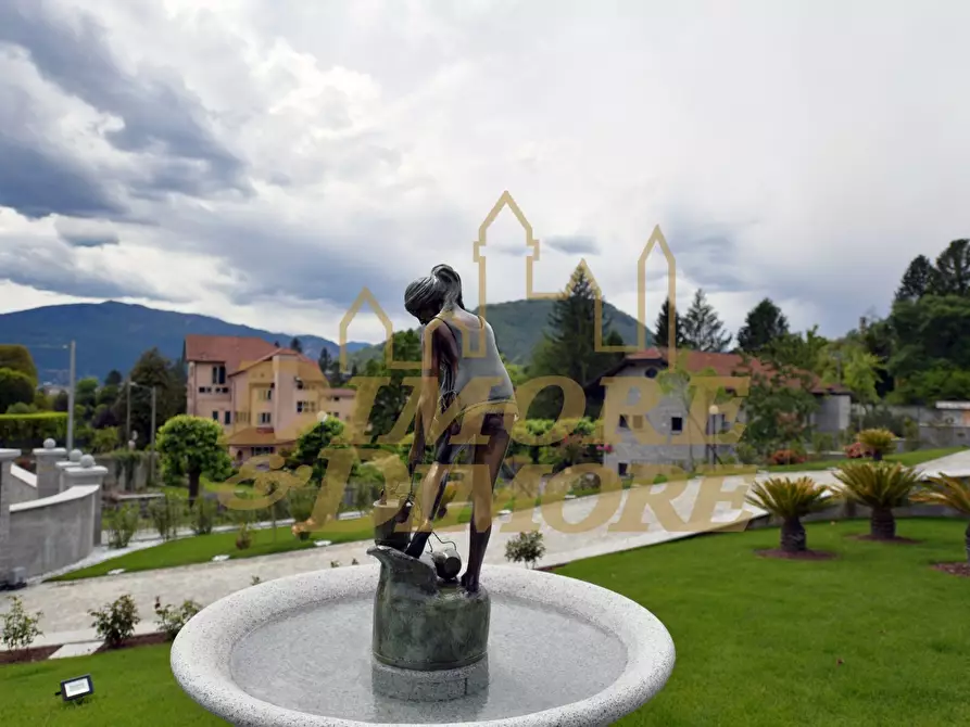 Immagine 7 di Villa in vendita  a Verbania