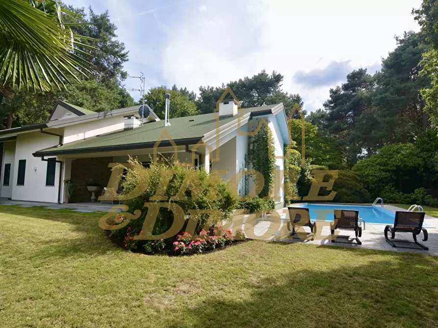 Immagine 2 di Villa in vendita  a Ranco