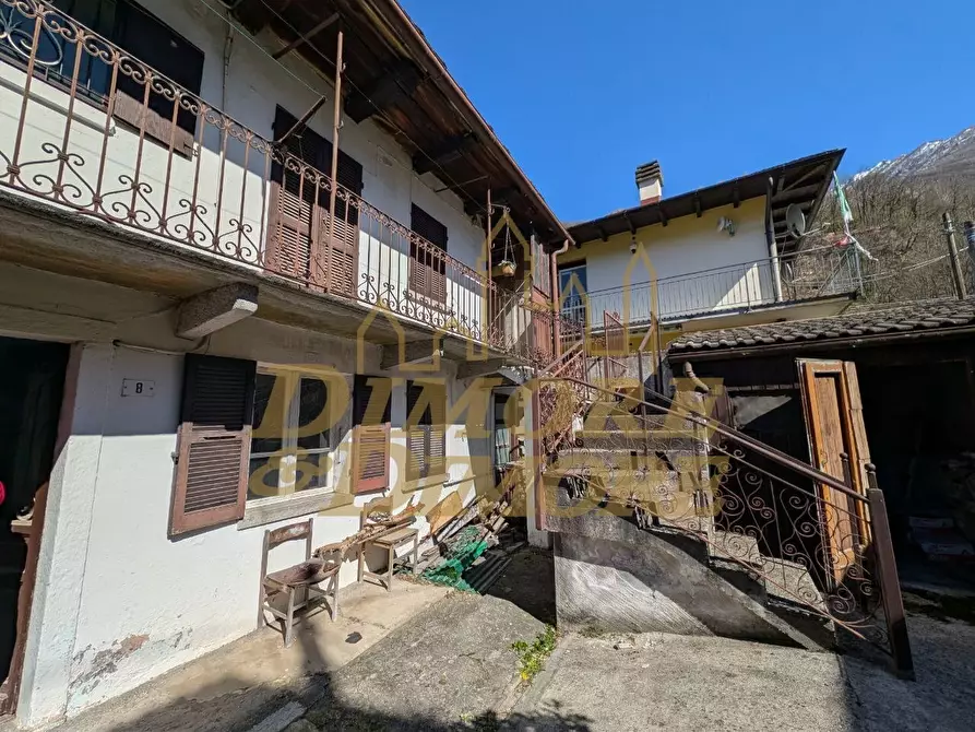 Immagine 5 di Casa indipendente in vendita  a Beura-Cardezza