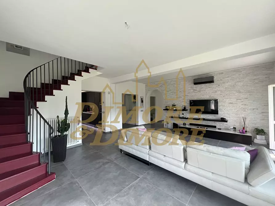 Immagine 16 di Villa in vendita  in Via Portovaltravaglia 39 a Brezzo Di Bedero