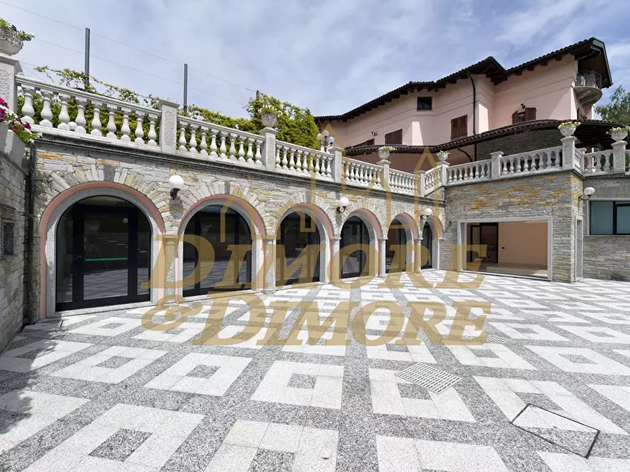 Immagine 5 di Villa in vendita  a Verbania