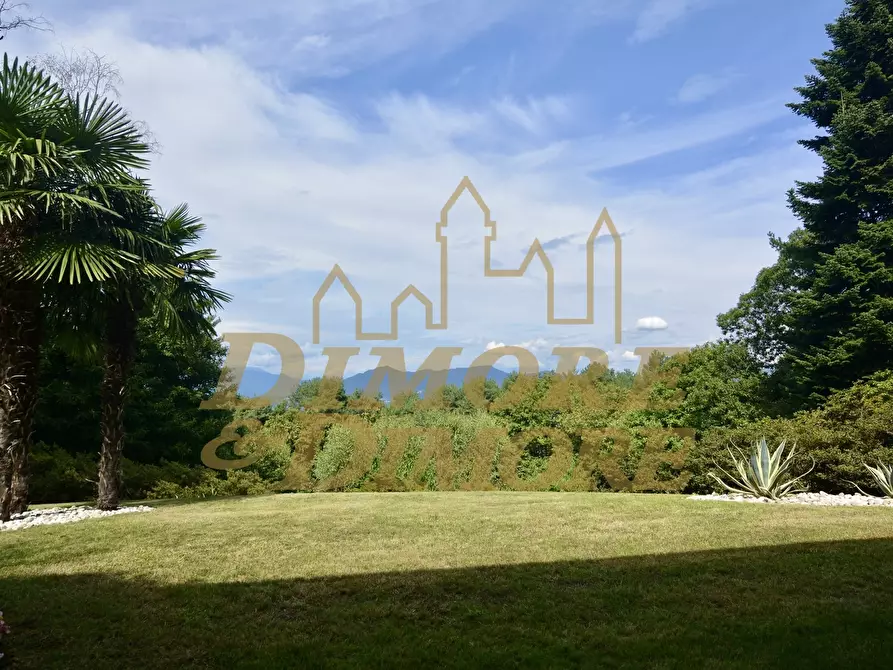 Immagine 9 di Villa in vendita  a Ranco