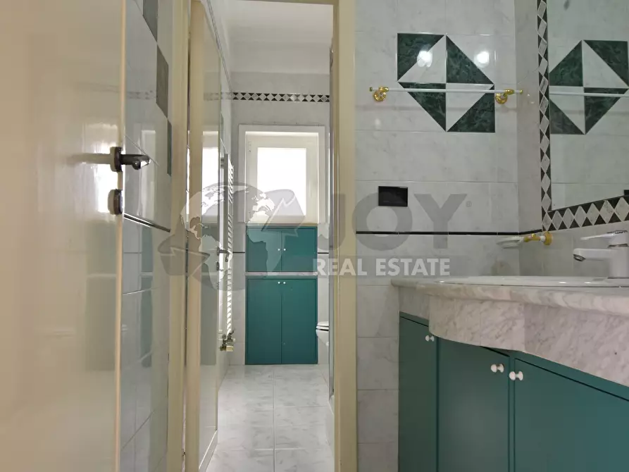 Immagine 37 di Appartamento in vendita  in Viale Aldo Moro 95 a Brindisi