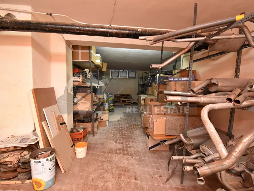 Immagine 9 di Locale commerciale in vendita  in Via g. Candido 1 a Lecce