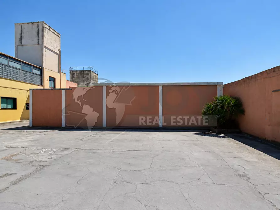 Immagine 2 di Attività artigianale in vendita  in Via Catanzaro 4 a Lecce
