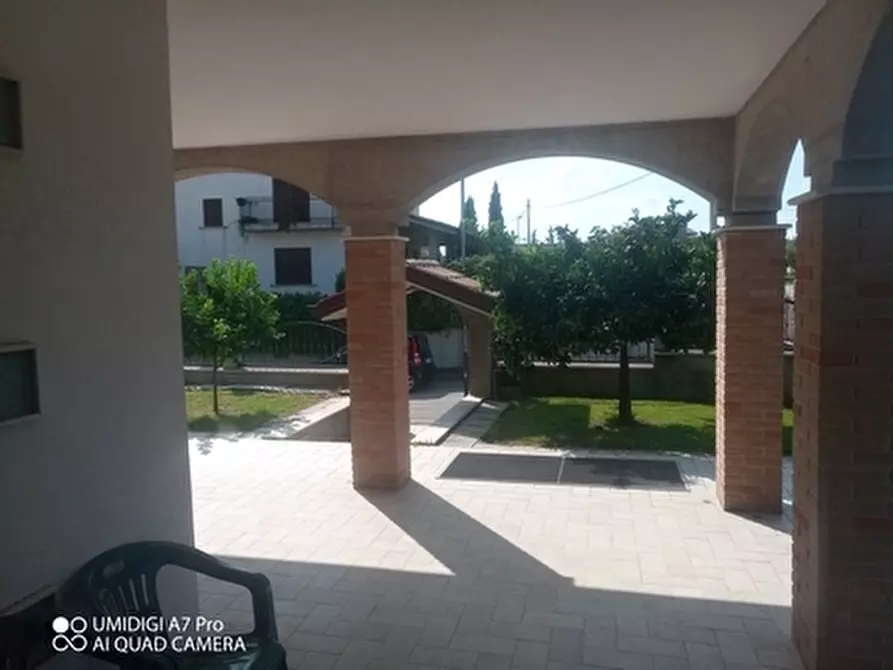 Immagine 11 di Villa in vendita  a Treglio