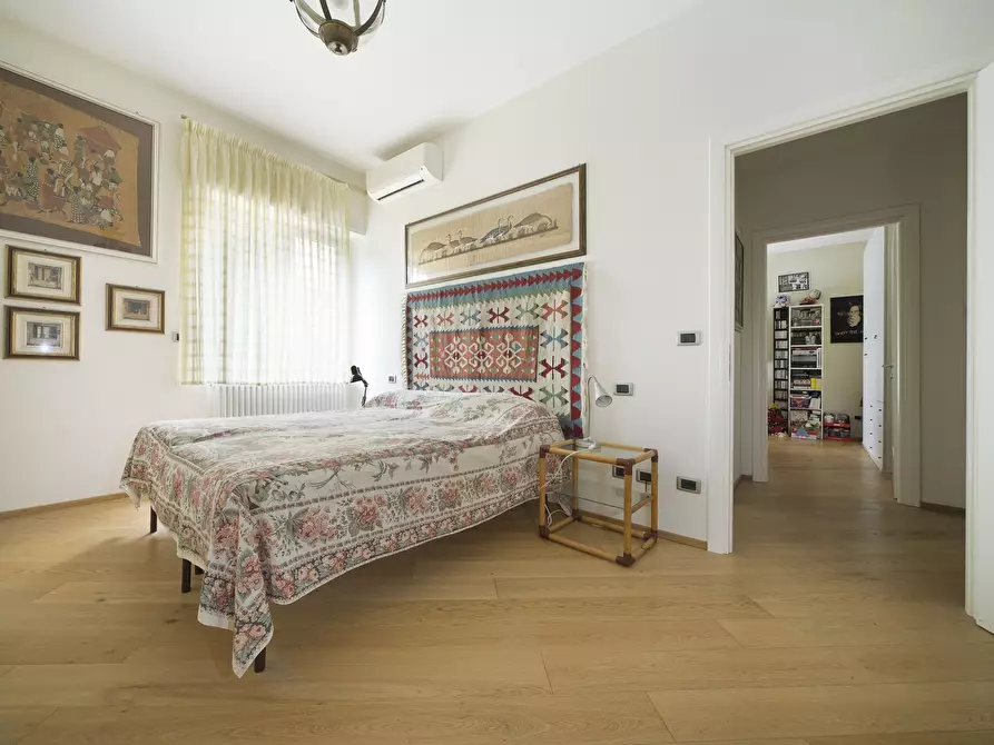 Immagine 11 di Pentalocale in vendita  in Via Privata Mario Mascardi a Alassio