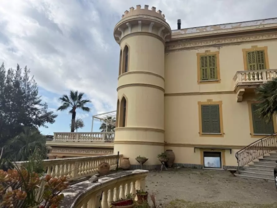 Immagine 1 di Porzione di casa in vendita  in parco fuor del vento a Alassio