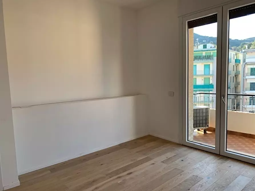 Immagine 10 di Pentalocale in vendita  in C.so Europa a Alassio