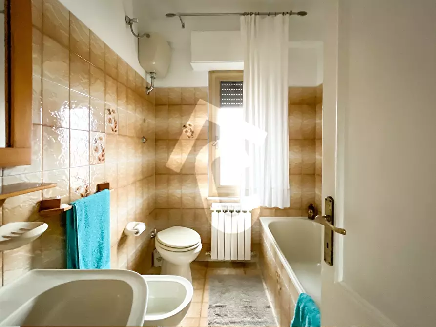 Immagine 16 di Palazzo in vendita  a Jesi