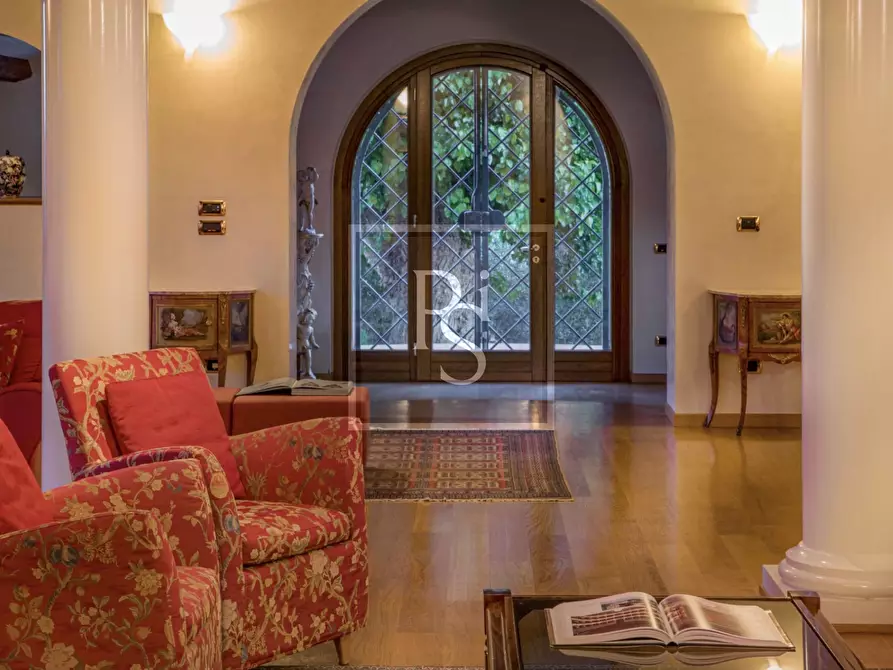 Immagine 13 di Villa in vendita  a Senigallia