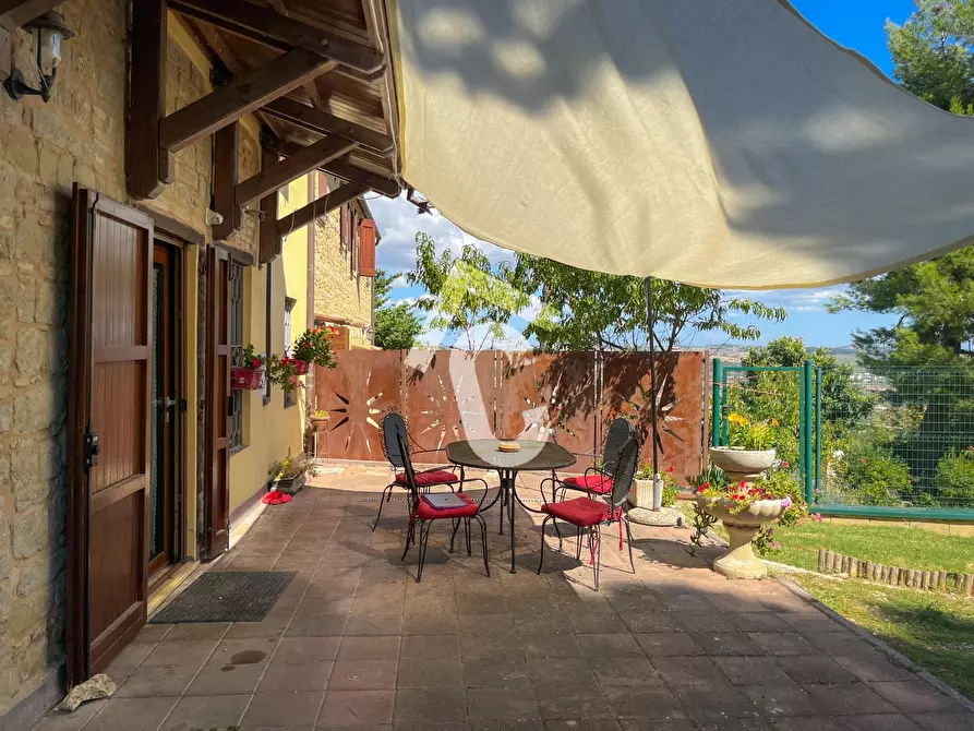 Immagine 39 di Casa bifamiliare in vendita  a Castelbellino