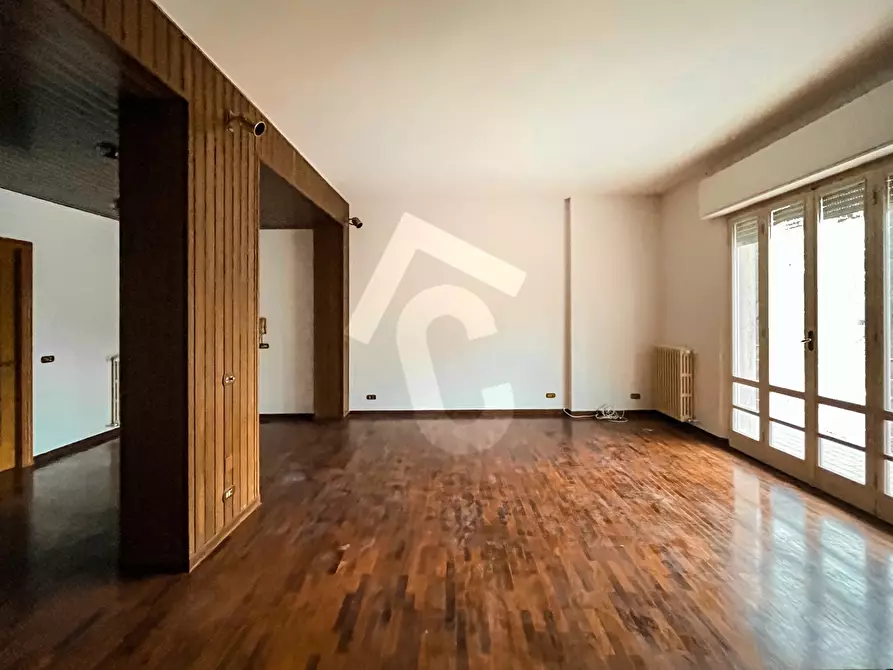 Immagine 2 di Pentalocale in vendita  a Jesi