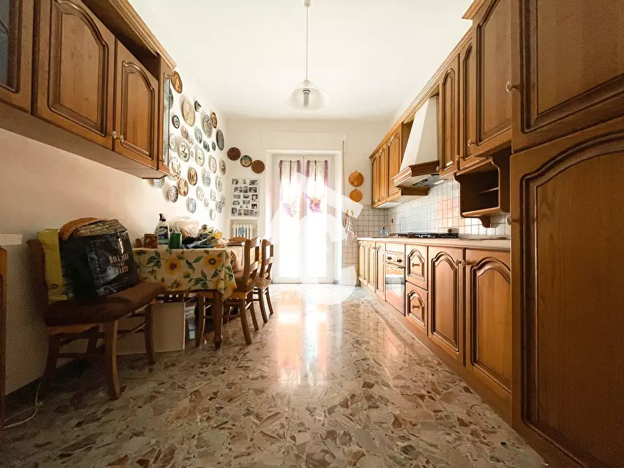 Immagine 2 di Appartamento in vendita  a Jesi