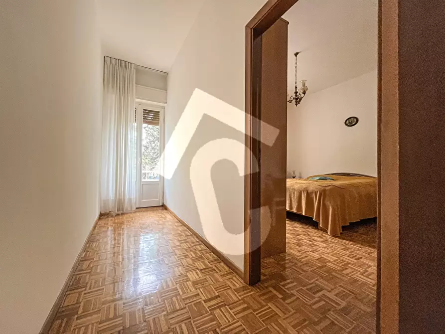 Immagine 9 di Pentalocale in vendita  a Jesi