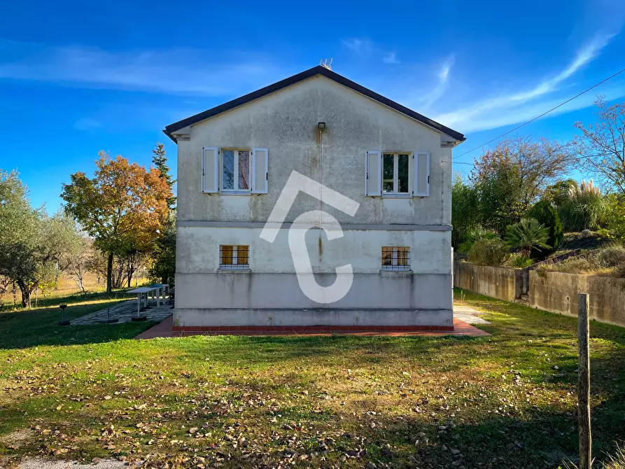 Immagine 40 di Rustico / casale in vendita  a Senigallia