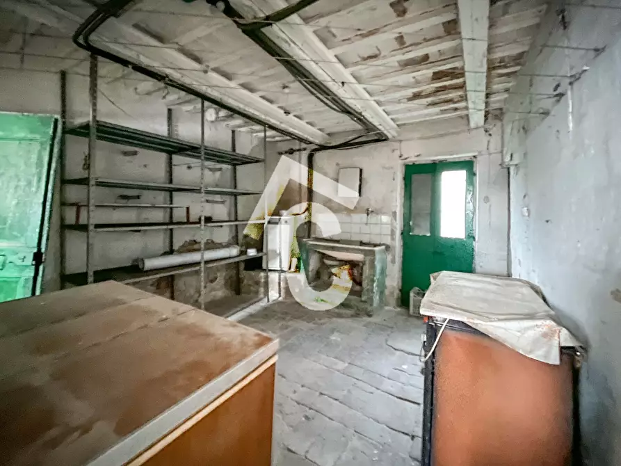 Immagine 10 di Casa bifamiliare in vendita  a Jesi