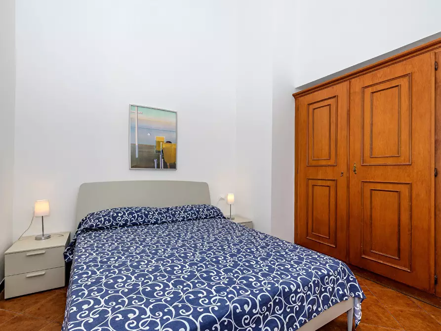 Immagine 19 di Trilocale in affitto  in Piazza Vittorio Emanuele II 5 a Finale Ligure