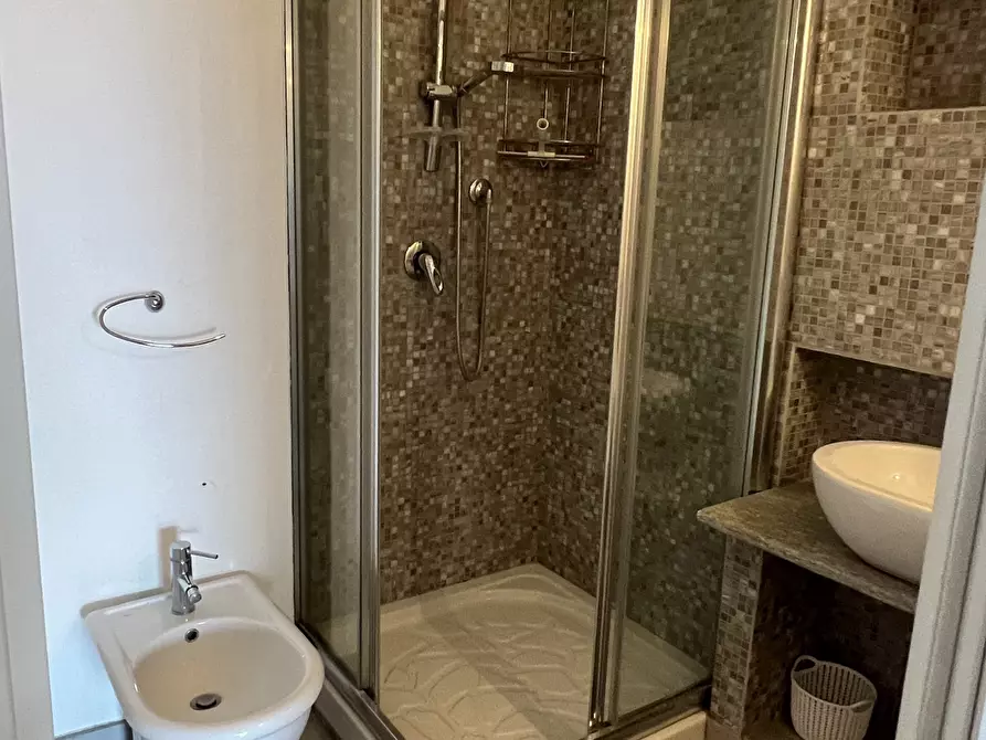 Immagine 8 di Trilocale in affitto  in Via Caviglia 69 a Finale Ligure