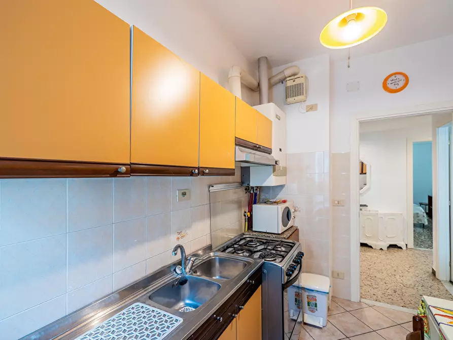 Immagine 41 di Pentalocale in affitto  in Via delle Azalee 3 a Finale Ligure