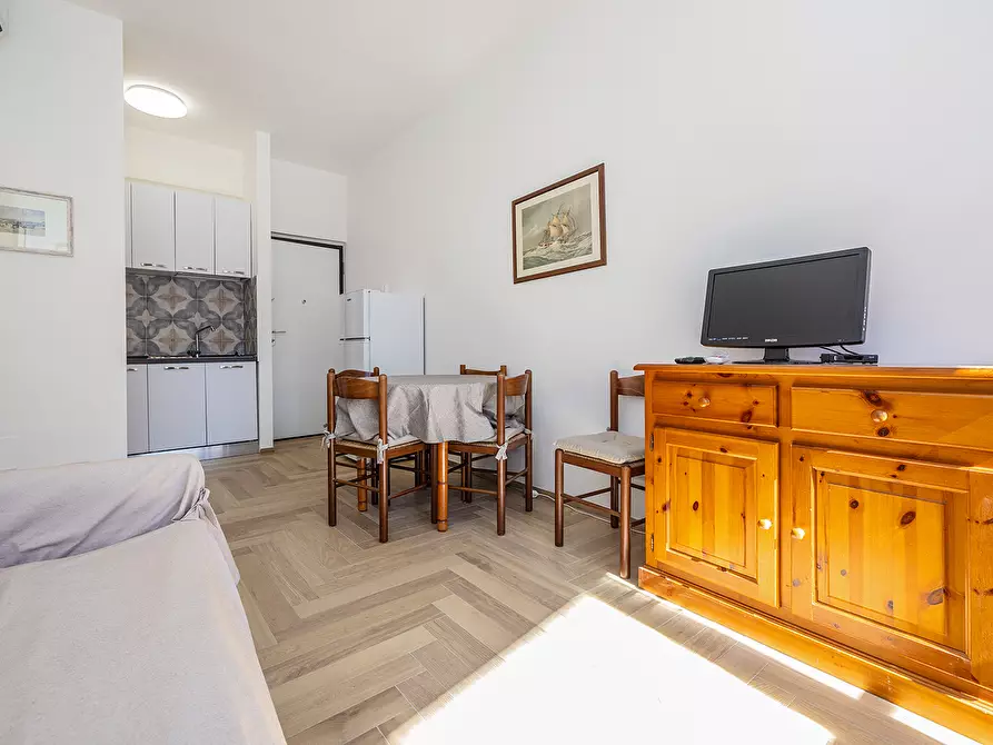 Immagine 5 di Bilocale in affitto  in Via Torino a Finale Ligure