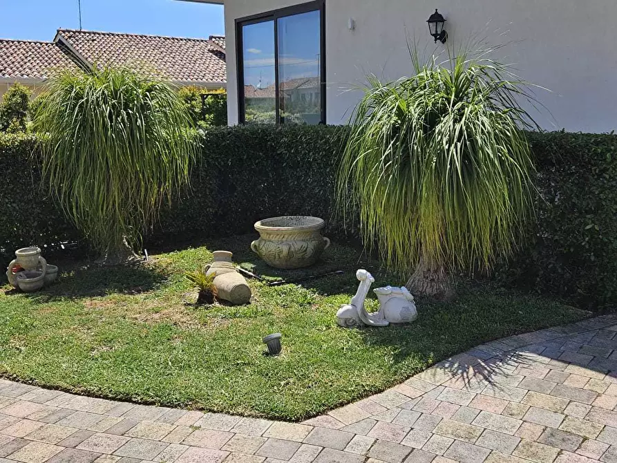 Immagine 22 di Villa in vendita  a Pedara