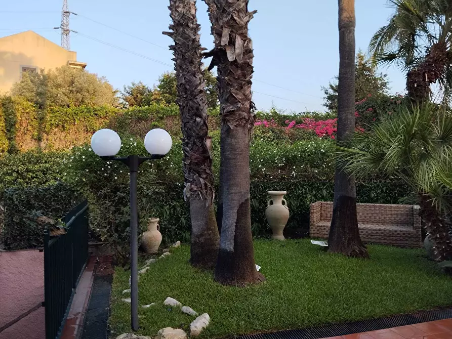 Immagine 49 di Villa in vendita  a Sant'agata Li Battiati