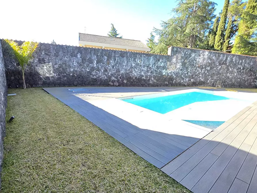 Immagine 3 di Villa in vendita  a Pedara