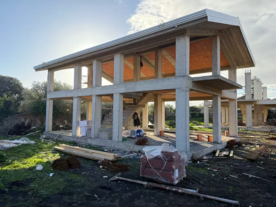 Immagine 1 di Villa in vendita  in Via Ponente a San Giovanni La Punta