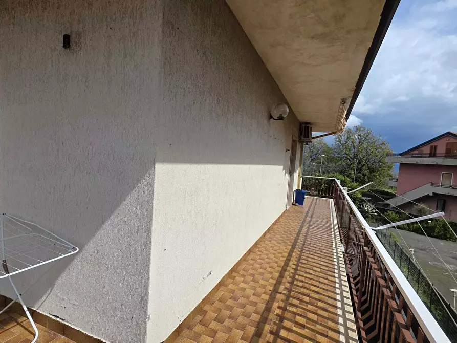 Immagine 13 di Appartamento in vendita  a Aci Sant'antonio