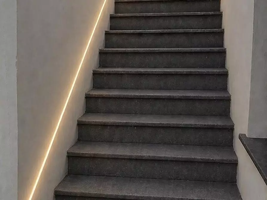 Immagine 17 di Casa semindipendente in vendita  a Mascalucia