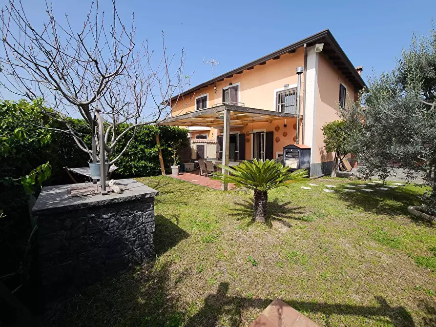 Immagine 28 di Villa in vendita  a Ragalna