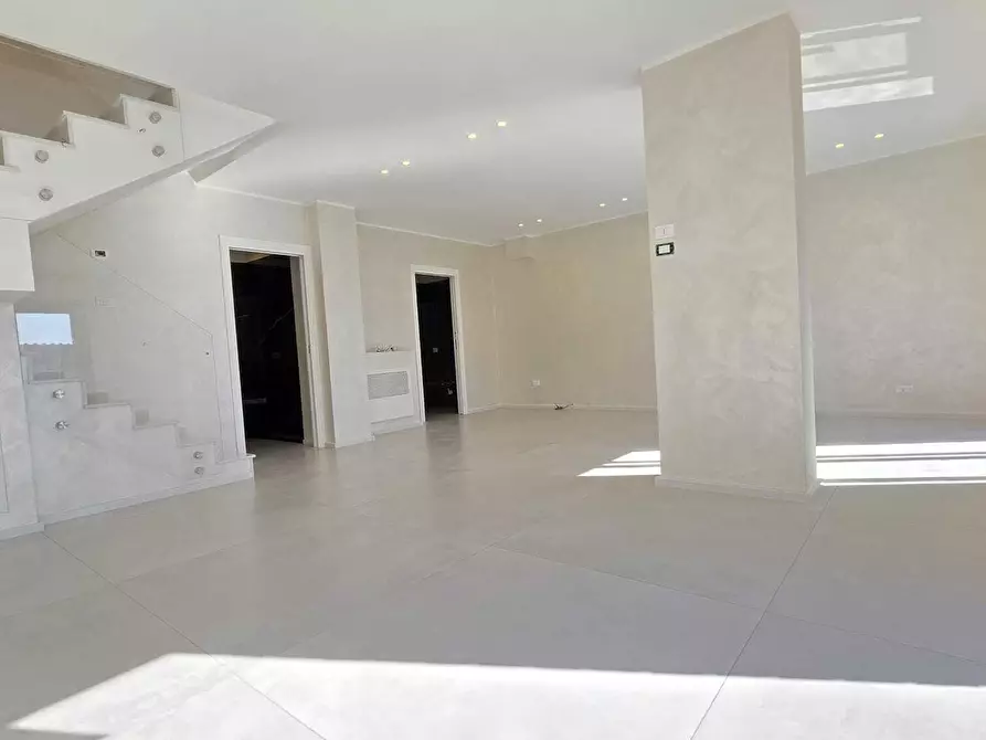 Immagine 8 di Villa in vendita  a Pedara