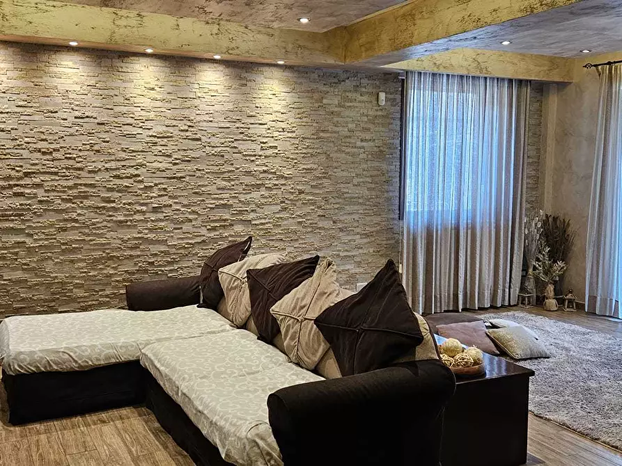 Immagine 23 di Villa in vendita  a Pedara