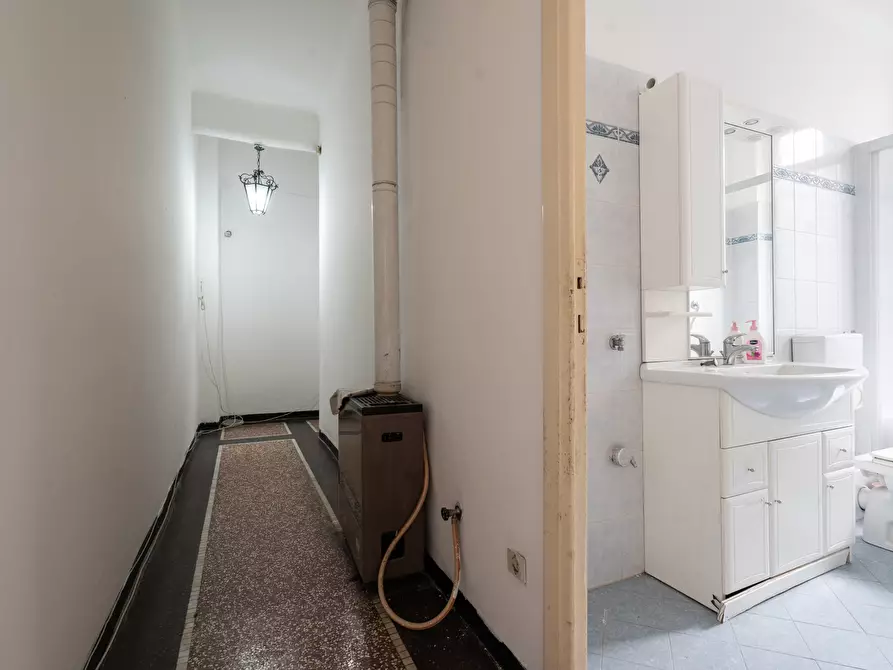 Immagine 12 di Trilocale in vendita  in Corso Alessandro de Stefanis 21 a Genova