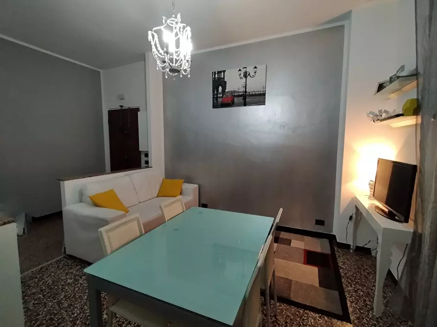 Immagine 21 di Bilocale in vendita  in Via delle Gavette a Genova