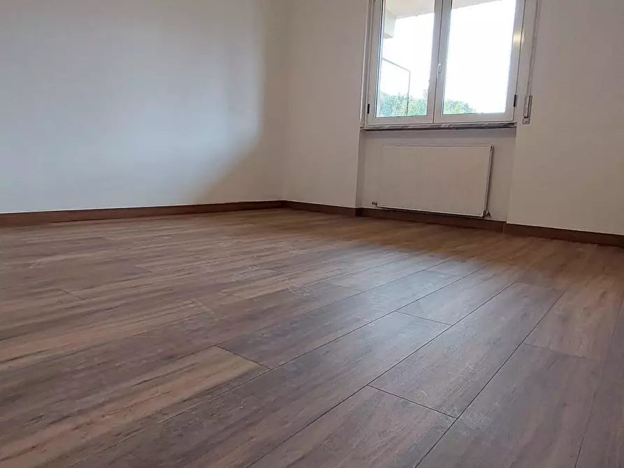 Immagine 23 di Trilocale in vendita  in Piazza Eugenio Marchese a Busalla