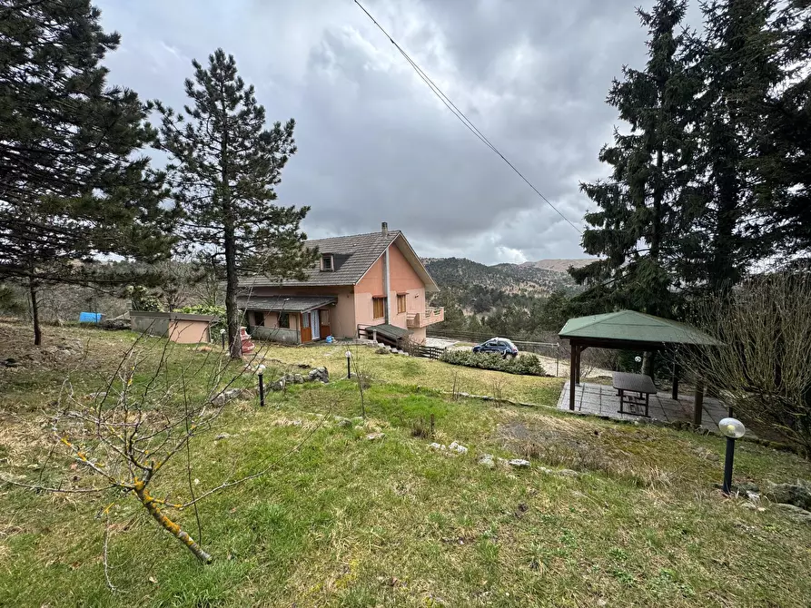 Immagine 15 di Casa semindipendente in vendita  a Ceranesi