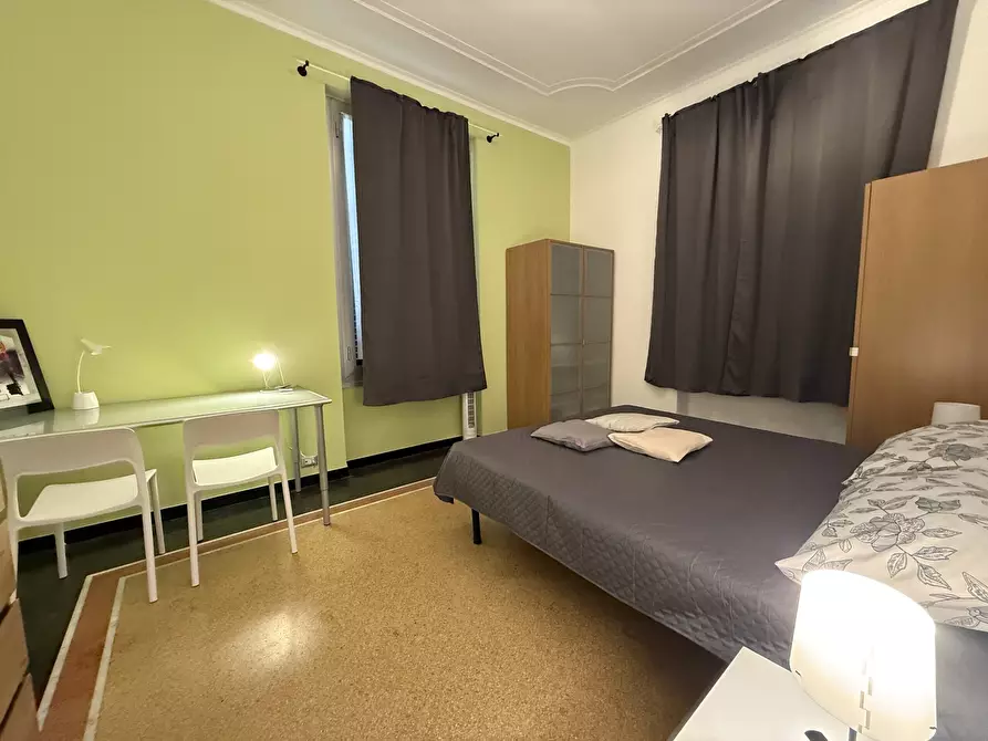 Immagine 27 di Pentalocale in vendita  in Via Fieschi a Genova