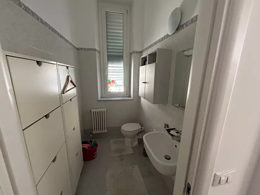 Immagine 8 di Pentalocale in affitto  in Via Giovanni Torti 143 a Genova