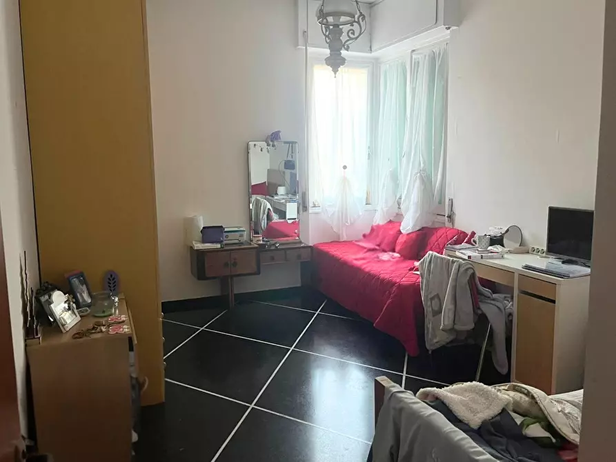 Immagine 6 di Pentalocale in vendita  in Via Federico Donaver 7 a Genova
