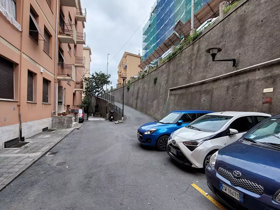 Immagine 27 di Trilocale in vendita  in Via Aurelio Robino a Genova