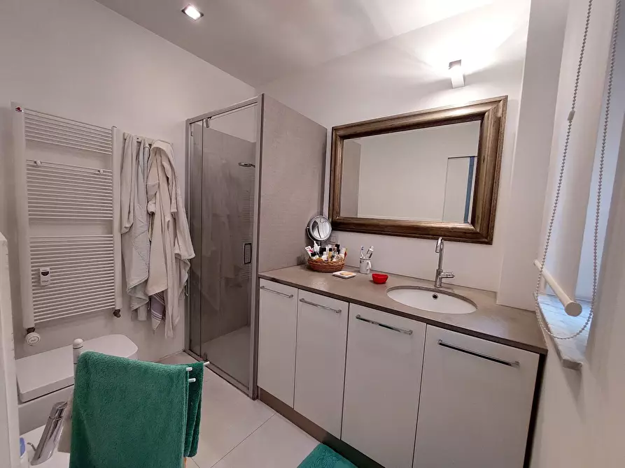 Immagine 29 di Trilocale in vendita  in Via Ameglia a Genova