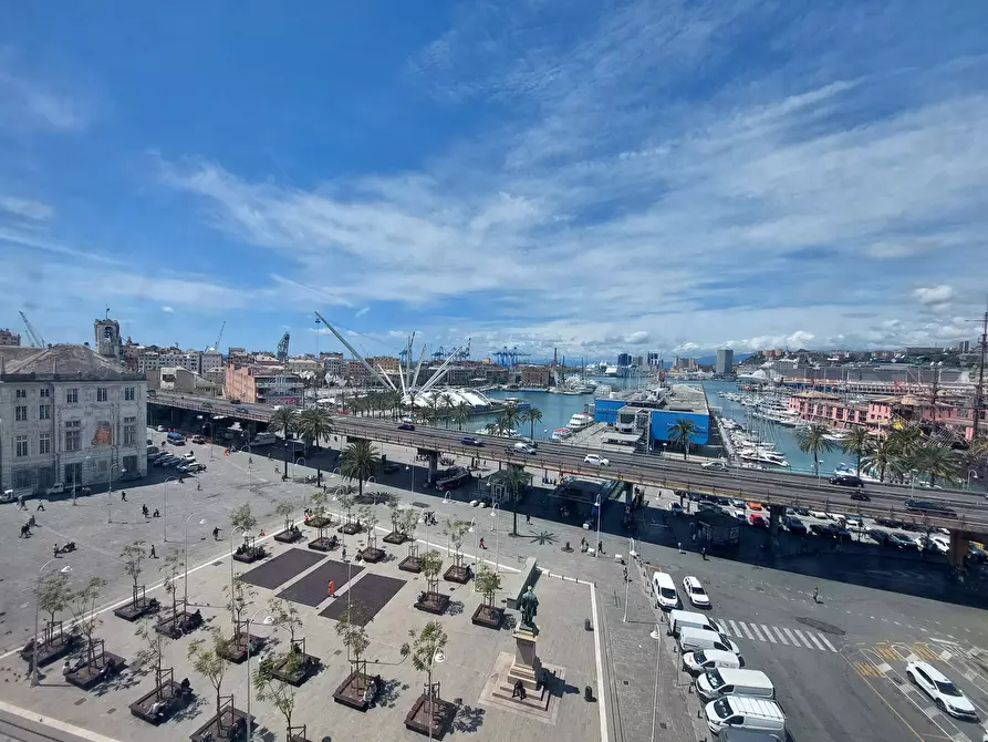 Immagine 23 di Ufficio in vendita  in Via di Sottoripa a Genova