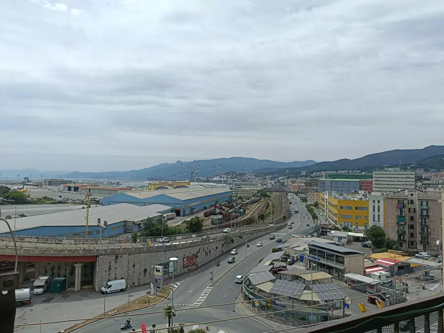 Immagine 12 di Appartamento in vendita  in Via dell'Acciaio 125 a Genova