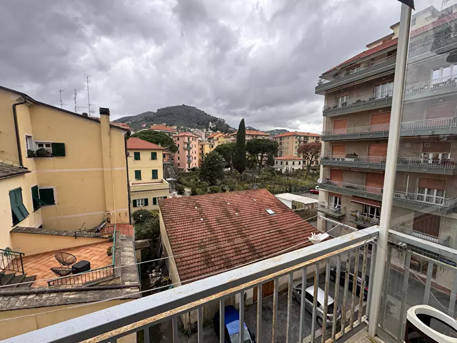 Immagine 17 di Bilocale in vendita  in Viale Enrico Millo a Chiavari