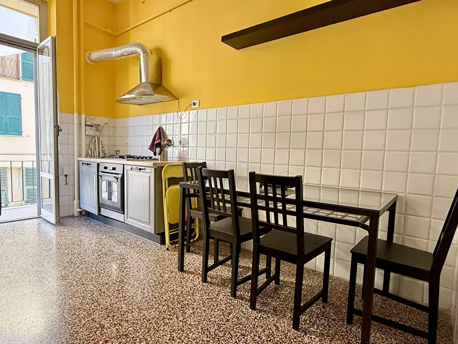 Immagine 36 di Pentalocale in vendita  in Via Fieschi a Genova